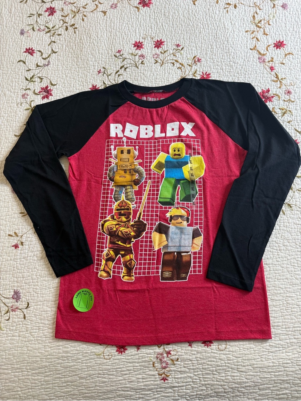 Long Sleeve Roblox T-shirt Red/black Size XL